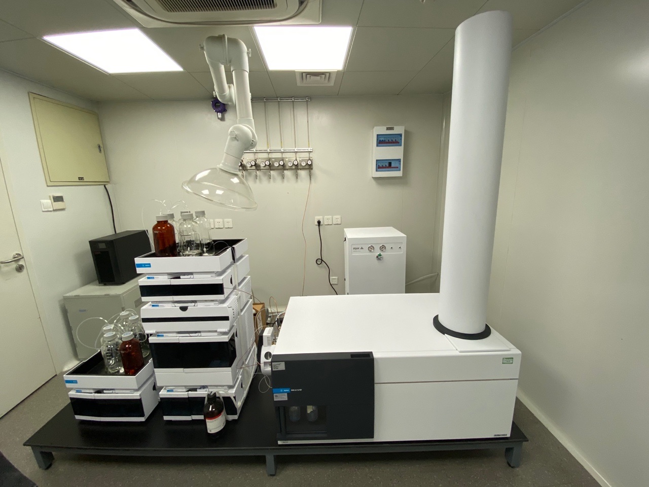 高分辨飞行时间质谱仪（液相色谱质谱联用仪）