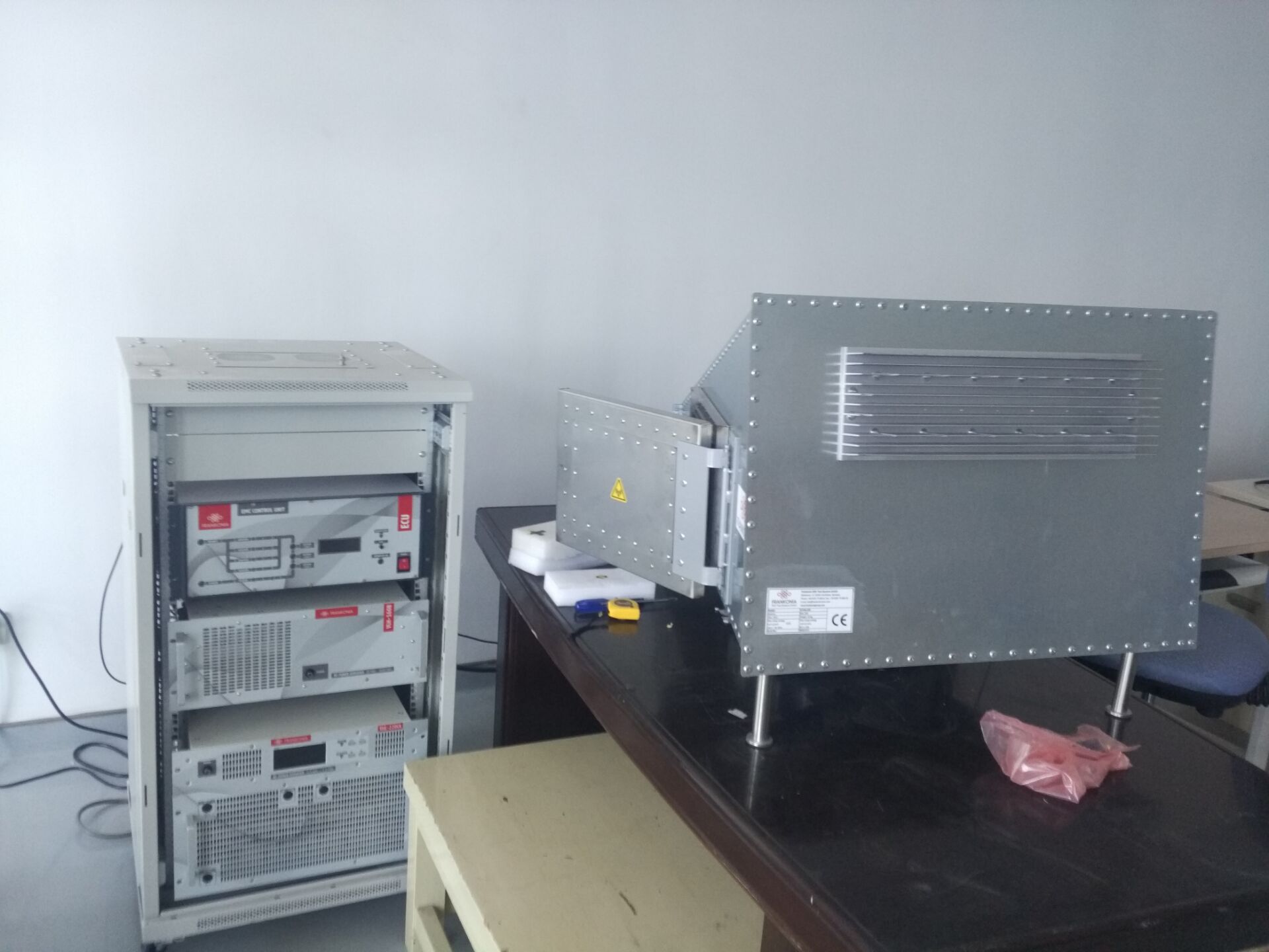 射频电磁场辐射抗扰度测试系统2